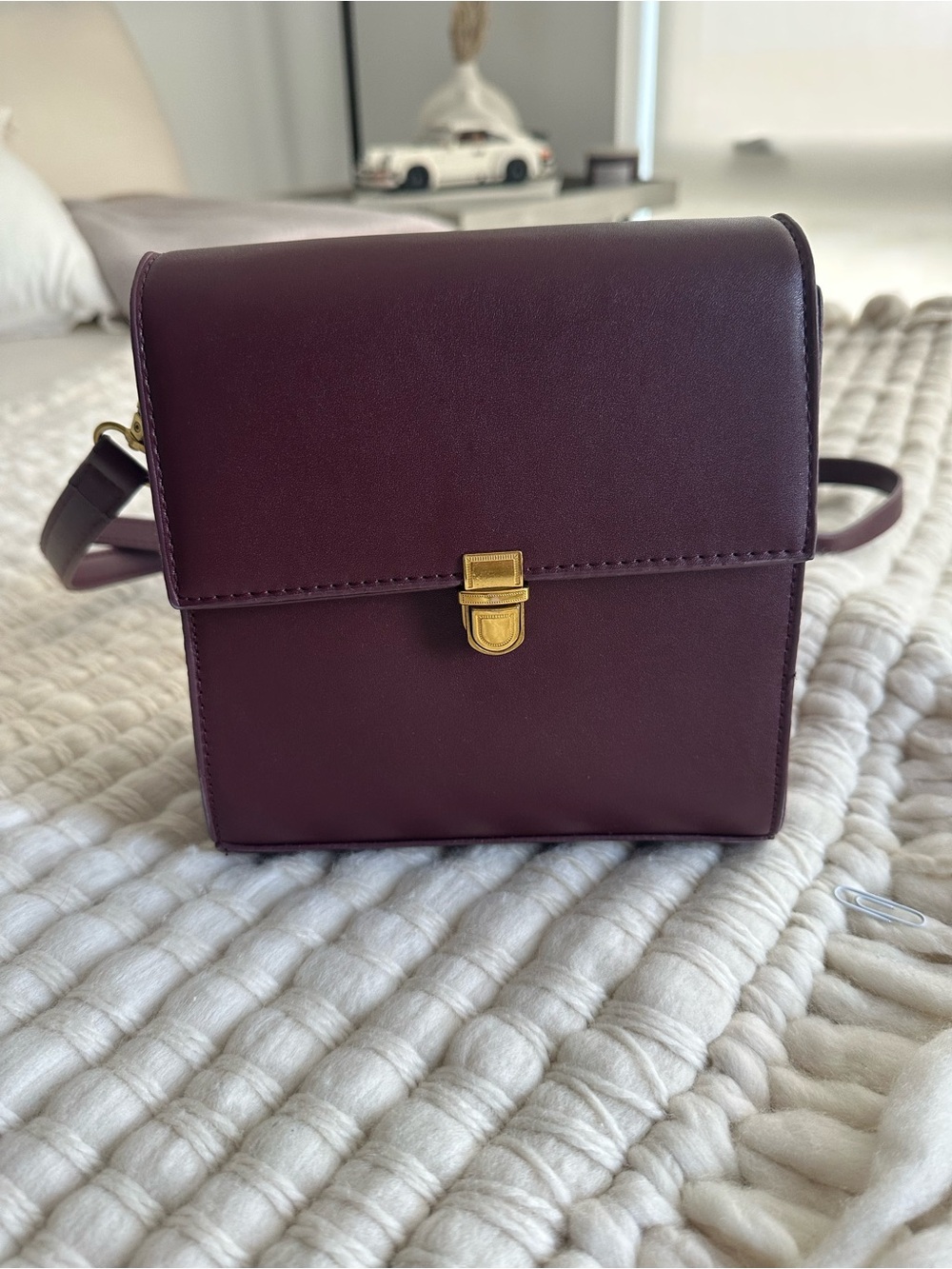 Purse - Picture 2 of 7